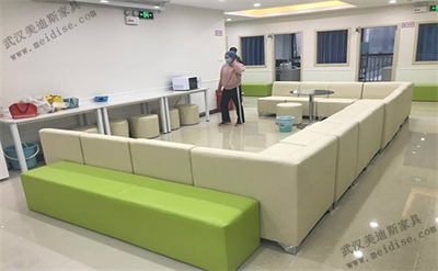 武漢醫(yī)院辦公家具，以人為本，關注客戶體驗